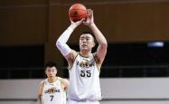 内线强硬防守，敌手进攻难以得分陷入被动的简单介绍