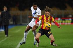 包含AC米兰客场惨败，失去追赶机会的词条