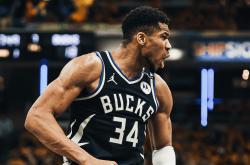 雄鹿苦战四加时告负，球员体力逐渐消耗的简单介绍