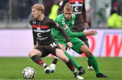 斯图加特客场逆袭，惊险获胜晋级