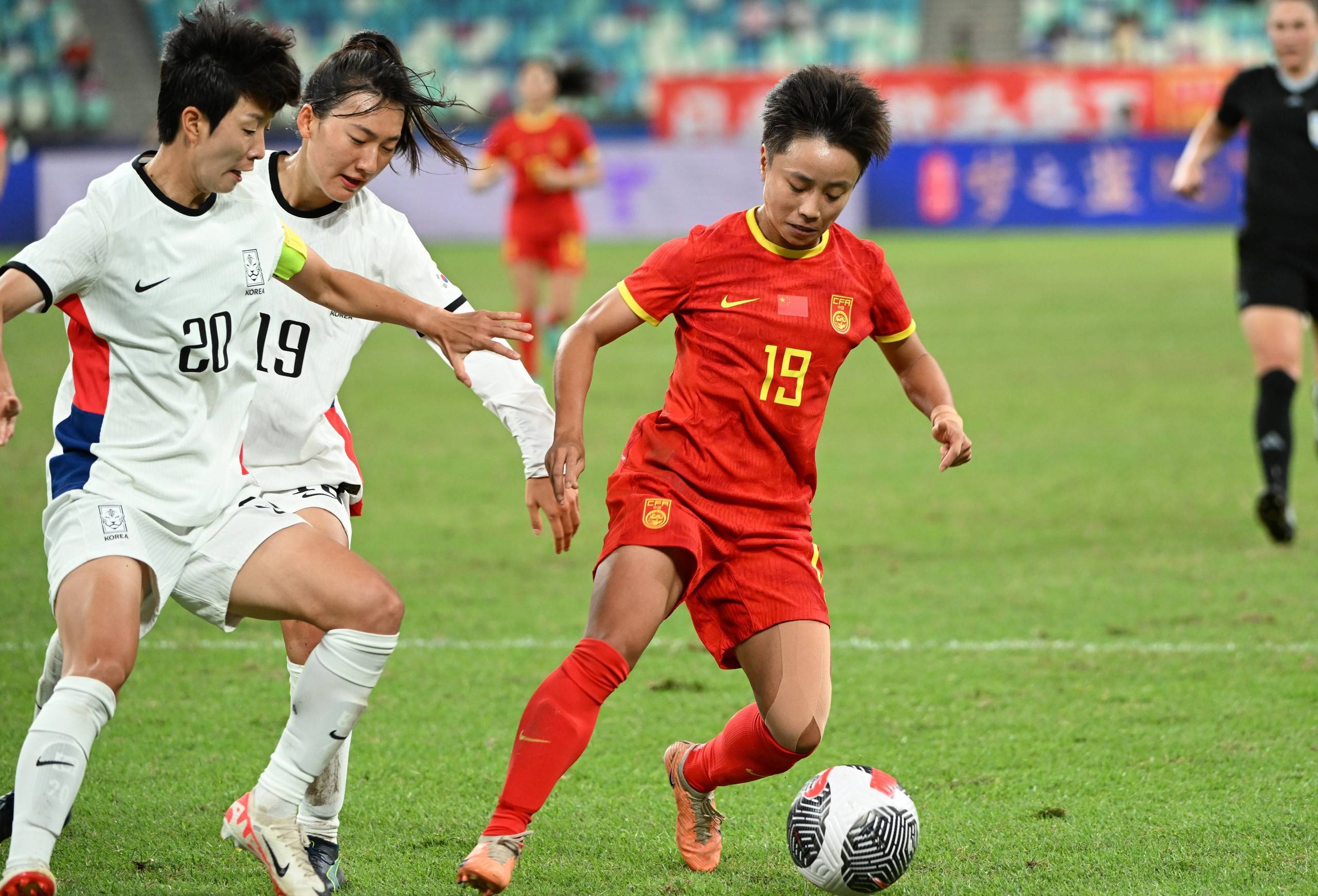 中国女足在国际大赛中屡创佳绩