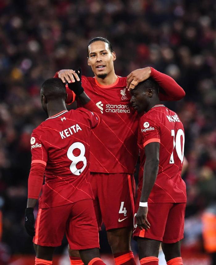 包含山村-战胜博尔顿，主场保持不败氛围浓厚的词条