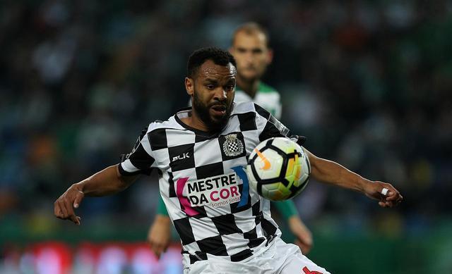 吉马雷斯主场不敌希望之星，惨遭零封