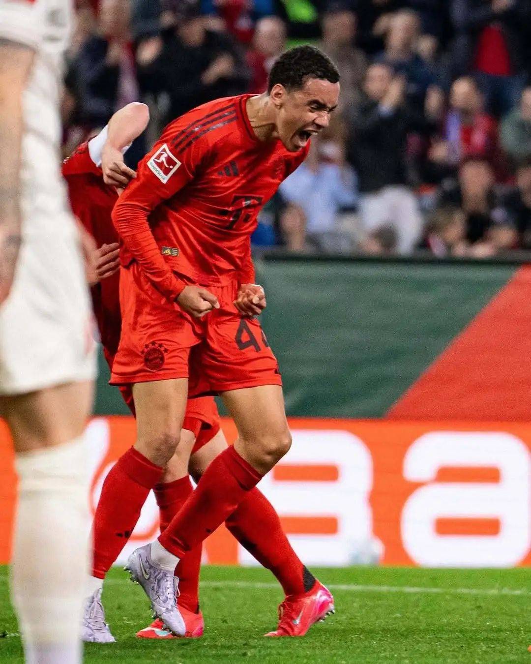 奥格斯堡客场大胜，取得宝贵胜利的简单介绍