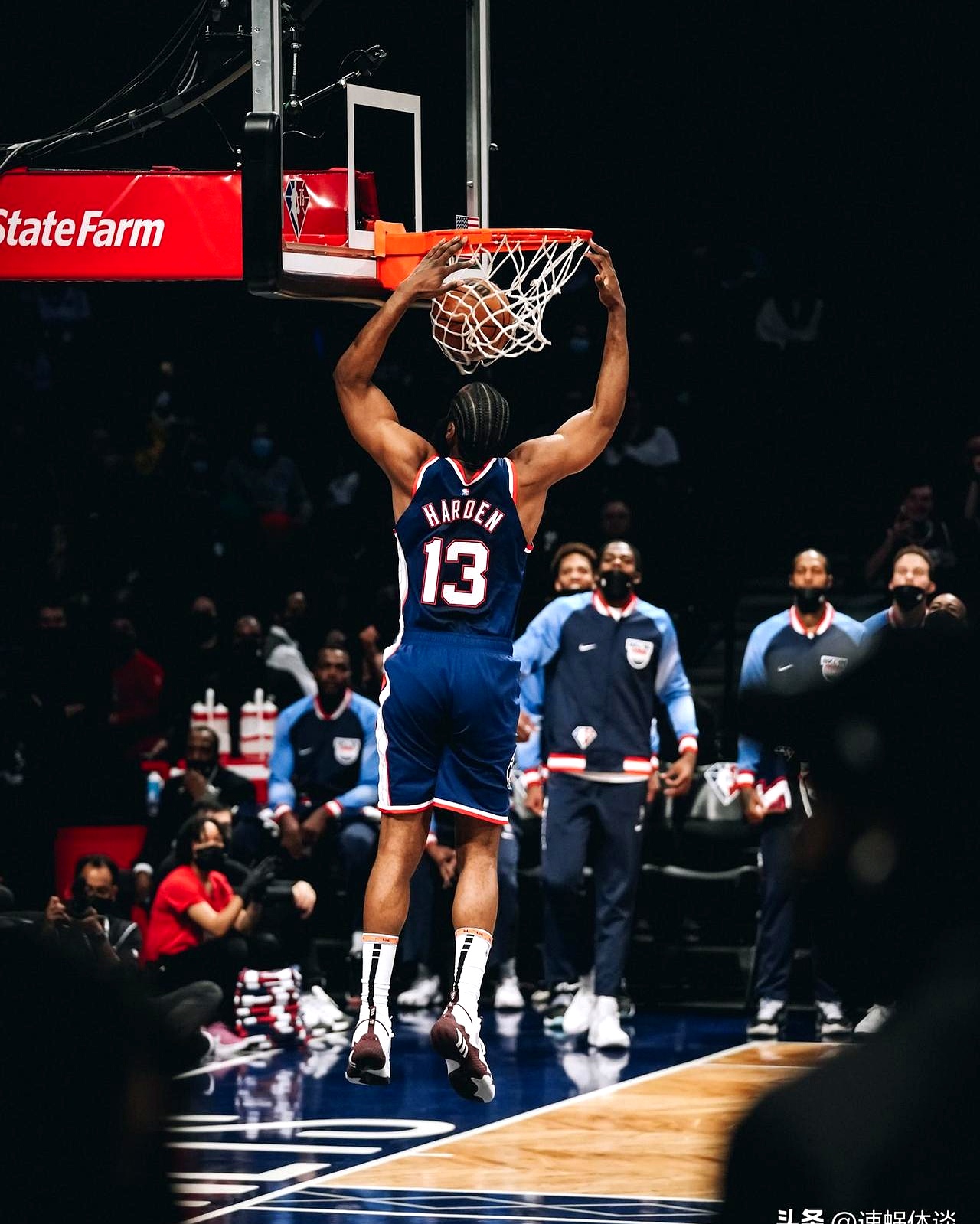 包含篮网击败76人，杜兰特杰出表现的词条