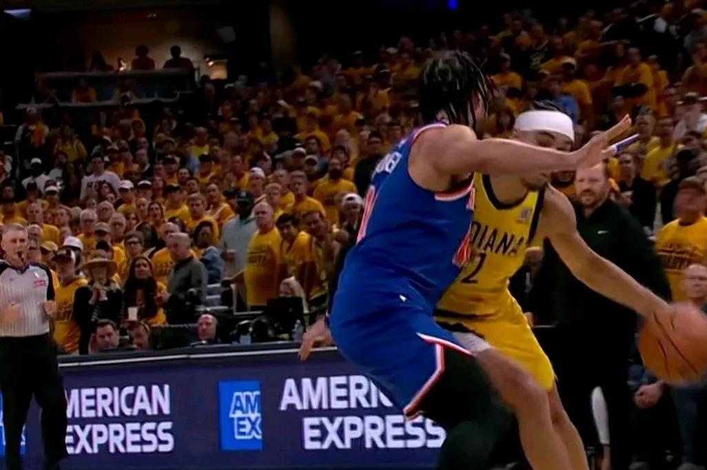 包含尼克斯逆转热火，实现四连胜的词条